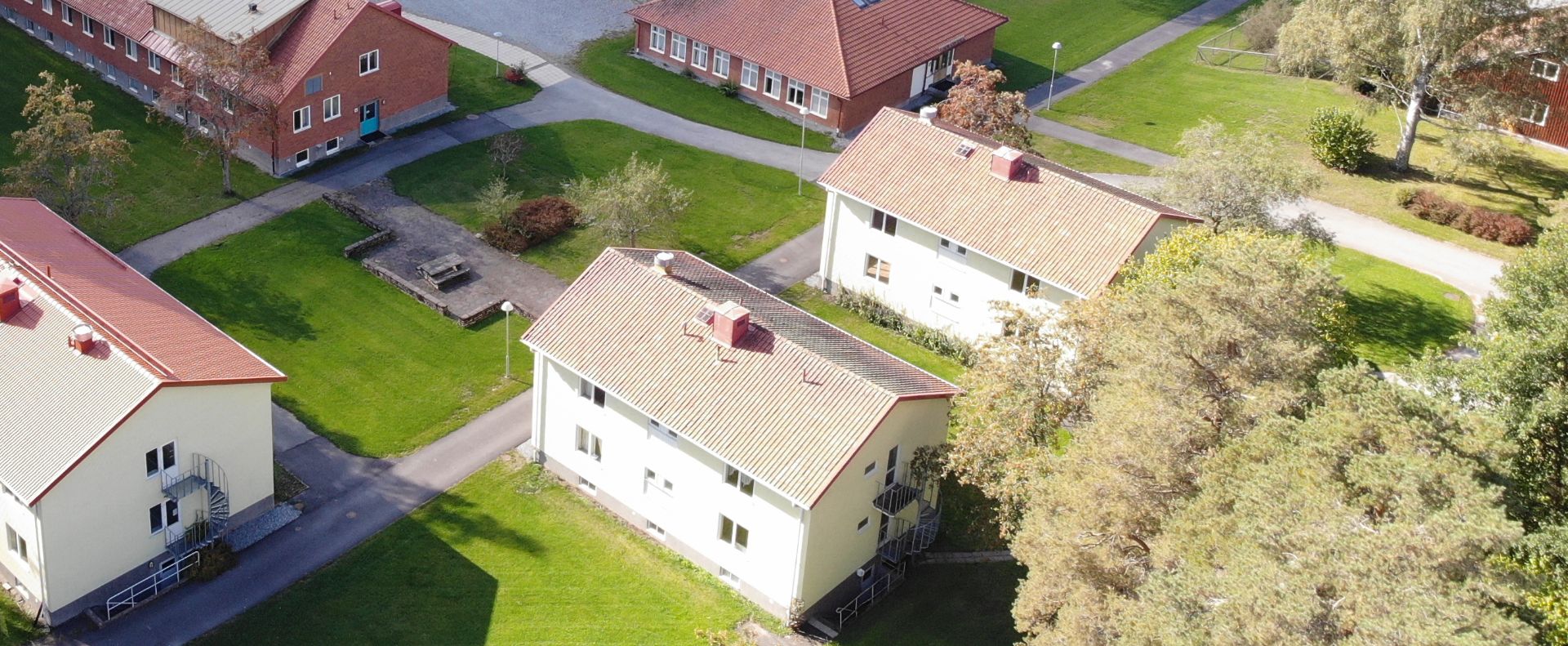 Hus 8 & 9, Flerrumshus, flygbild, Kvinnersta